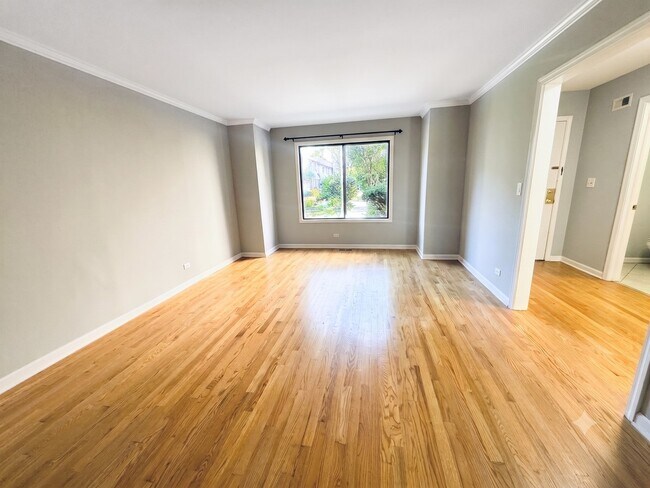 Foto del edificio - 1750 Henley St