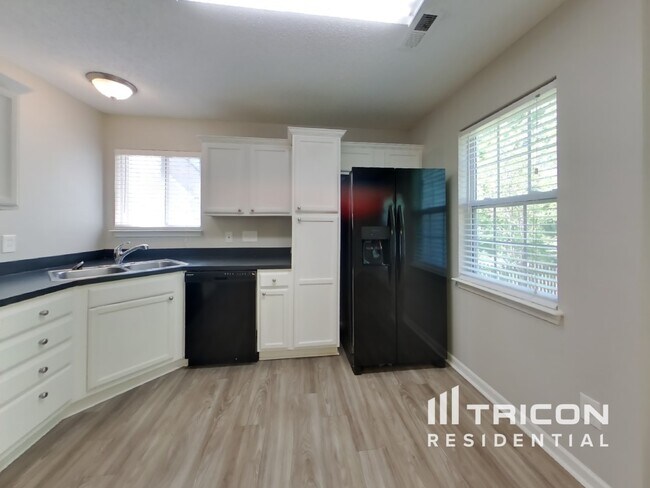 Foto del edificio - 5935 Laurenfield Dr