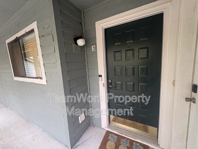 Foto del edificio - 1161 Shadow Lake Cir