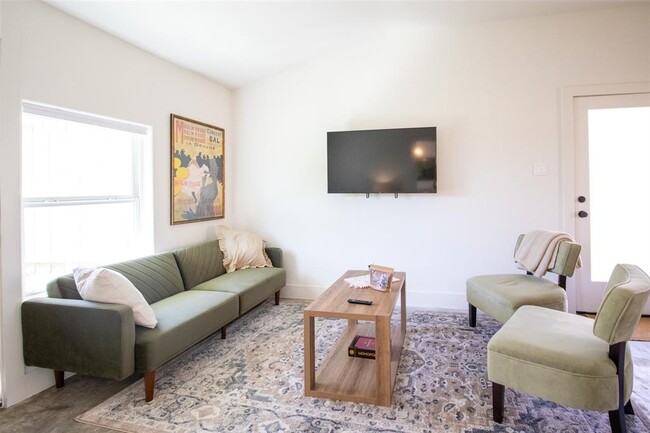 Foto del edificio - 3814 Fulton St