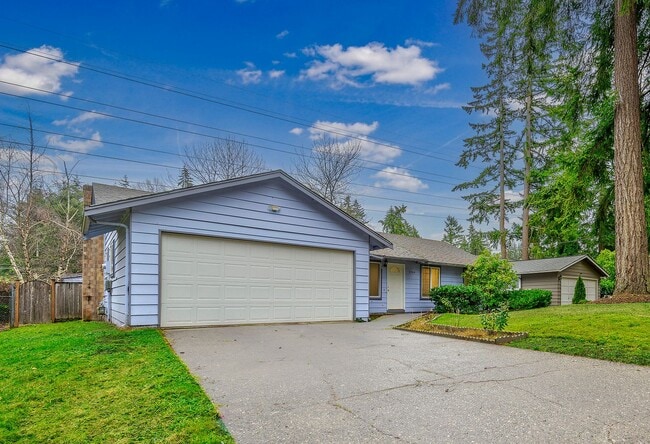 Building Photo - Grasslawn Redmond Rambler - EV Charger