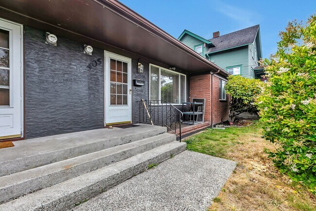 Foto del edificio - Modern 2-Bedroom Duplex in Queen Anne with...