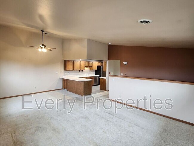 Foto del edificio - 5819 Chukar Ln