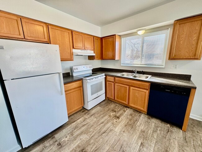 Building Photo - 1100 W Michigan Ave