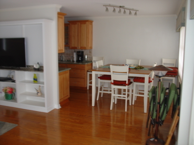 Building Photo - Beautiful 6th Floor River View Condo in Fi...