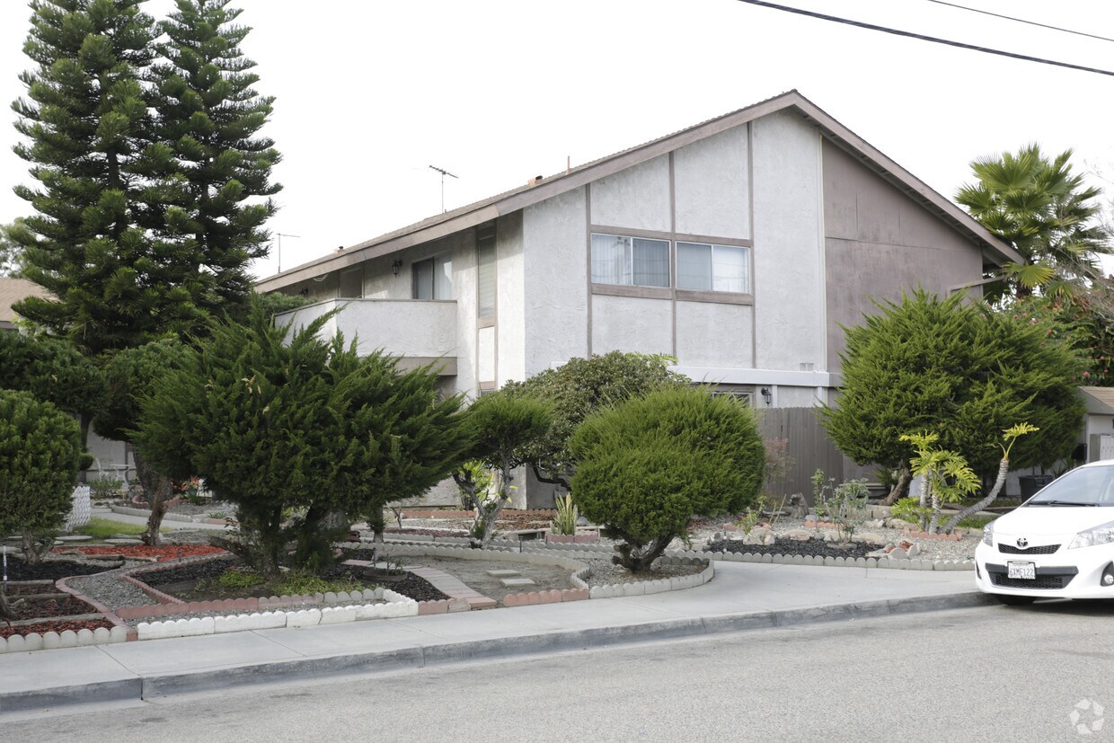 Building Photo - 14101 La Pat Pl