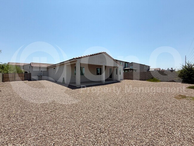 Foto del edificio - 2050 E Piedmont Pl