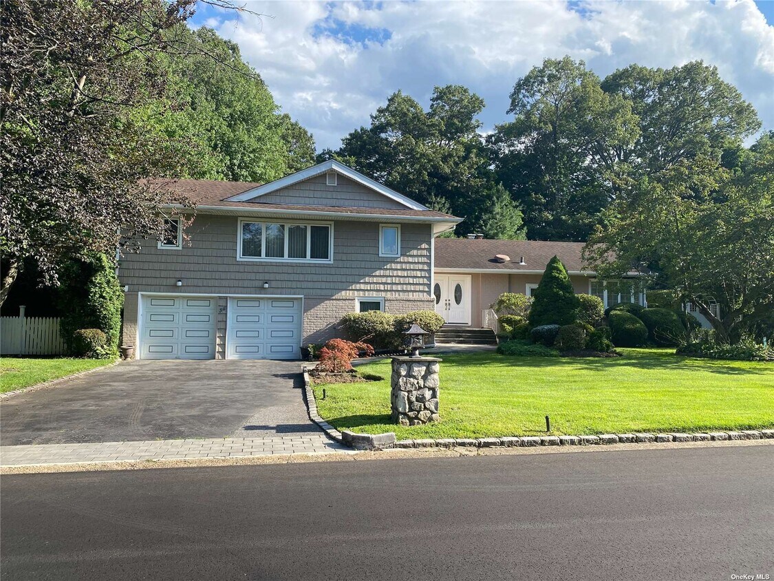 34 Olive St, Lake Success, NY 11020 House Rental in Lake Success, NY
