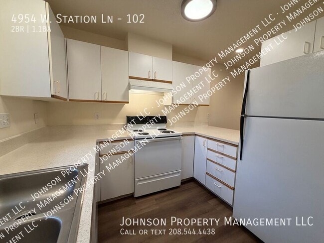 Building Photo - 4954 W Station Ln