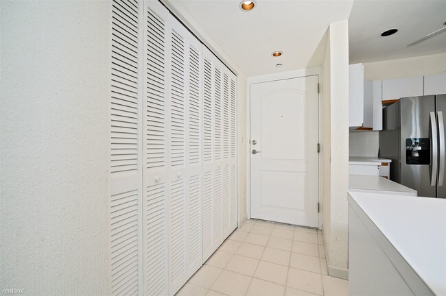 Foto del edificio - 3625 N Country Club Dr