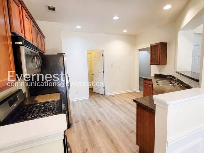 Building Photo - 4926 Berkeley Oak Cir