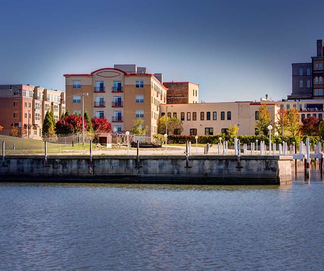 Foto del edificio - Belle Harbor Lofts