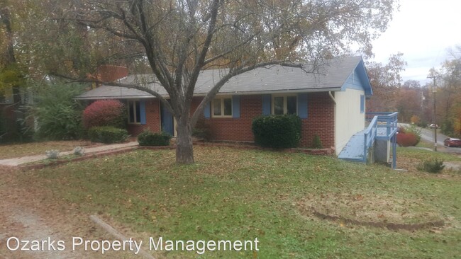 Building Photo - 3 br, 3 bath House - 620 WAYLAND DR