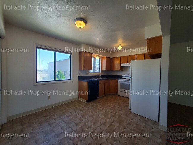 Foto del edificio - 1460 Jefferson Ave