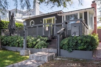 Building Photo - 608 35th St