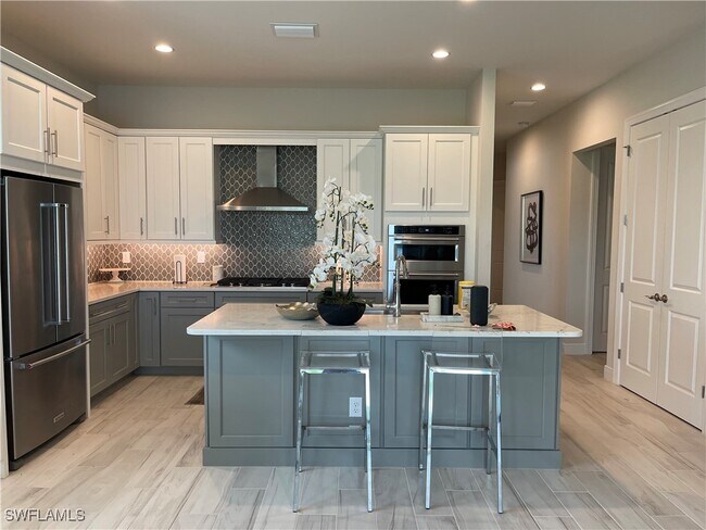 Foto del edificio - 9213 Cayman Dr