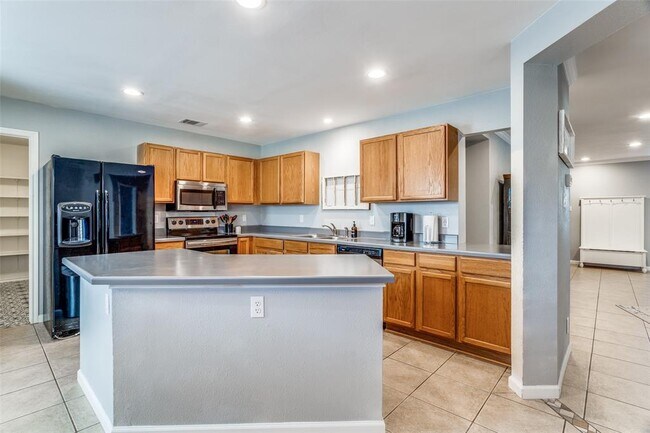 Foto del edificio - 1208 Comfort St