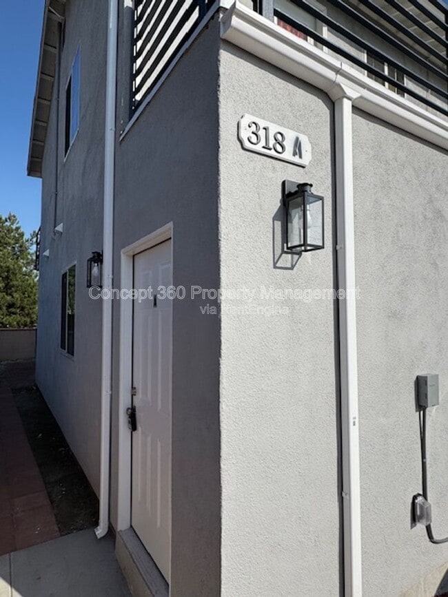 Foto del edificio - 318 E Heath Ln