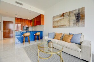 Building Photo - 2678 Tigertail Ave