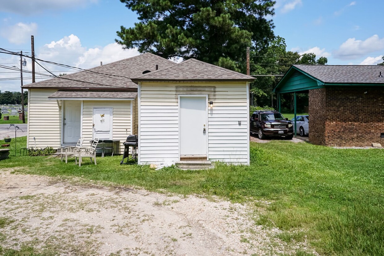 Primary Photo - S Mckay Ave- Duplex