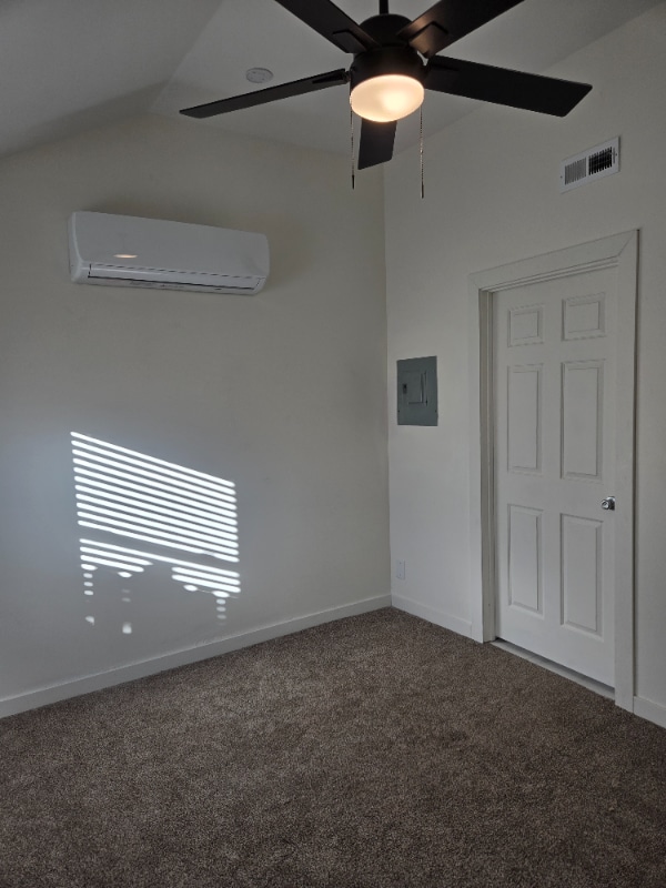 Photo - 131 2nd St House