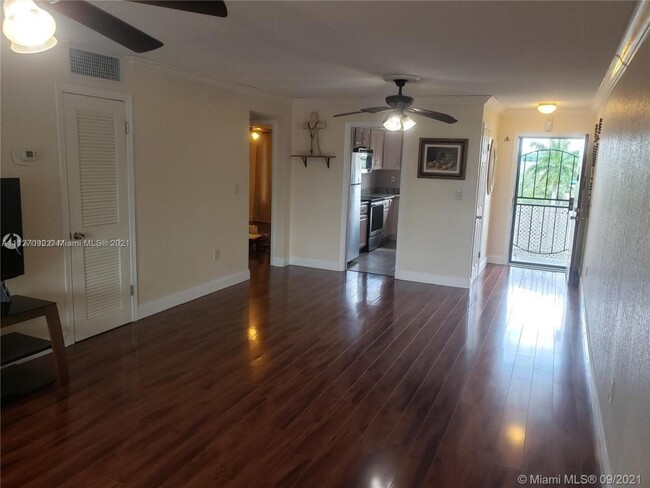 Foto del edificio - 2 bedroom in North Miami Beach FL 33162