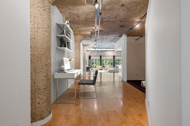 Foto del edificio - 650 2nd St