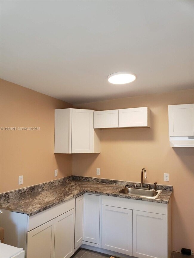 Foto del edificio - 5800 New Tampa Hwy