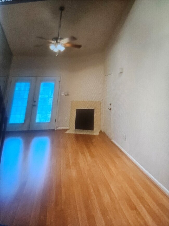 Foto del edificio - 2425 Holly Hall St