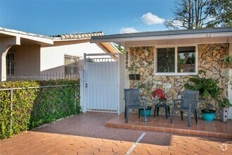 Building Photo - 8846 SW 25th St