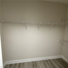Building Photo - 10550 W Alexander Rd