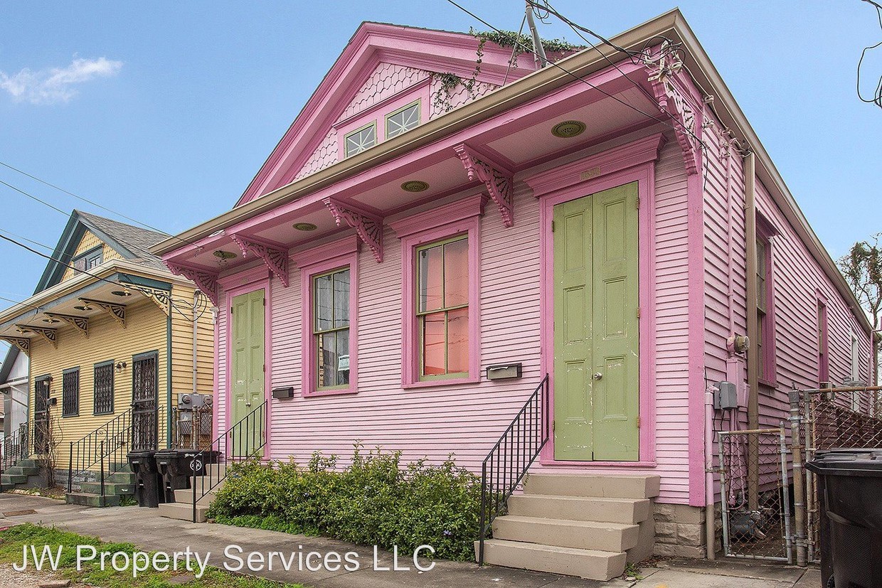 Primary Photo - 2 br, 1 bath Apartment - 1533 Music Street