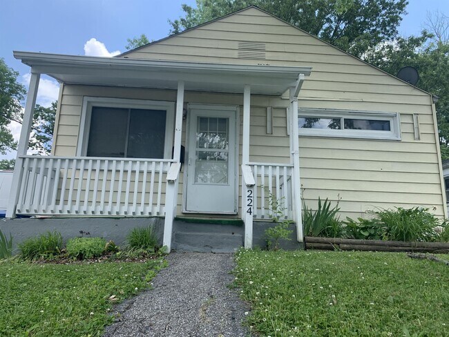 Building Photo - 224 Monica Dr