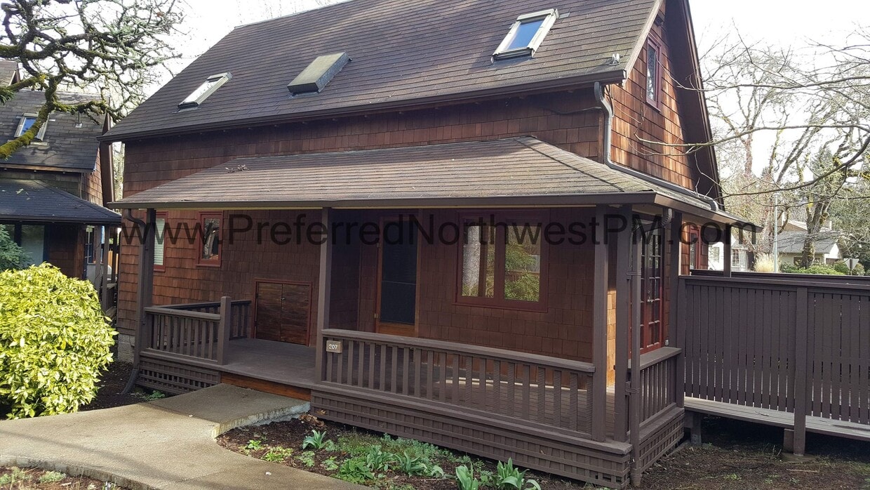 207 Spyglass Dr, Eugene, OR 97401 House Rental in Eugene, OR