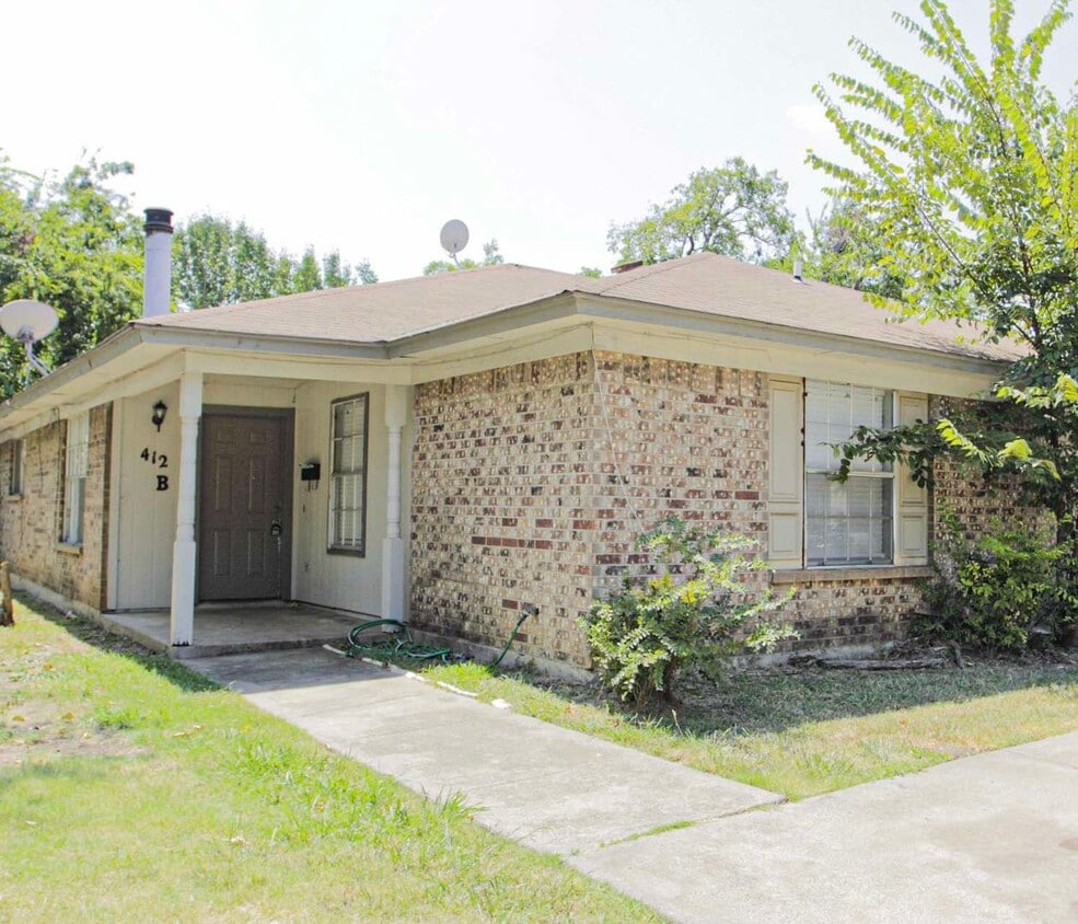 Photo - 412 Hollandale Cir (Arlington, TX)