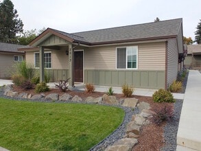 Building Photo - 2813 N Julie Ann Ct