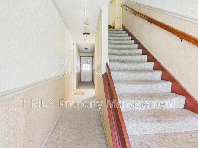 Building Photo - 5026 Winthrop Dr