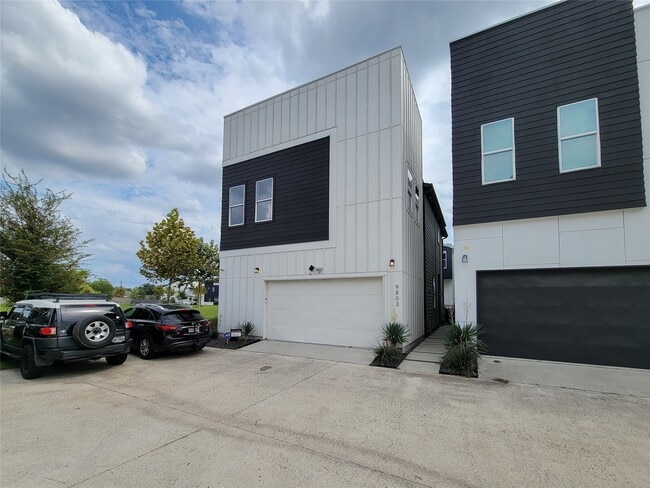 Building Photo - 9803 Blissful Pr Ln