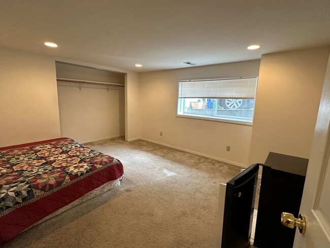 Foto del edificio - 5215 21st Ave NE