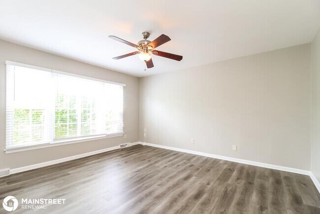 Building Photo - 5349 Moss Creek Ln, Clemmons, NC 27012