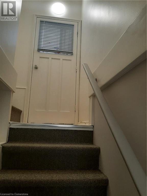 Photo principale - 123 Columbia St W
