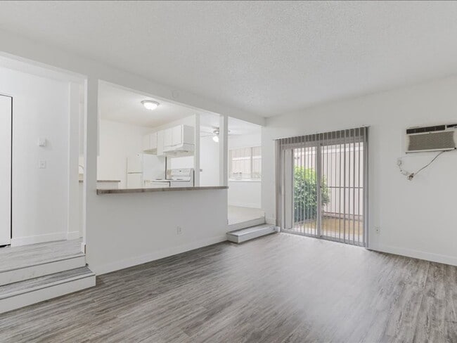 Building Photo - Gem Lane Village