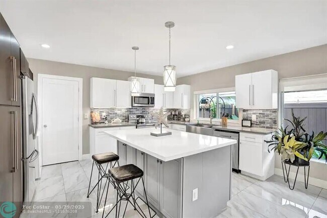 Foto del edificio - 1236 NE 18th Ave