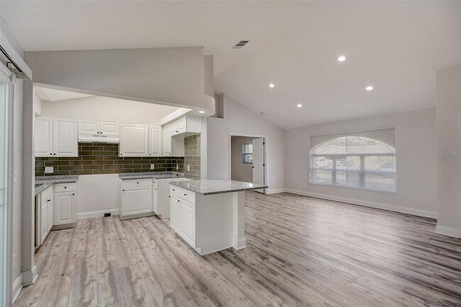 Building Photo - 21271 Birwood Ave
