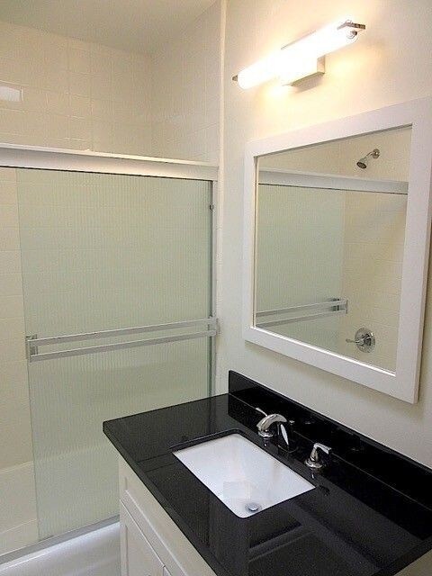 Bathroom - 11948 Darlington Ave