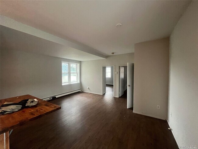 Foto del edificio - 541 E Broadway