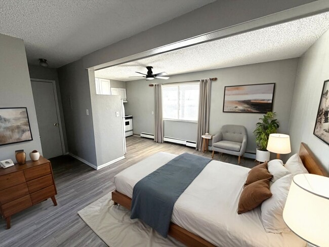 Building Photo - Renovated Studio Close to Downtown! - *$250.00 OFF MOVE IN SPECIAL*