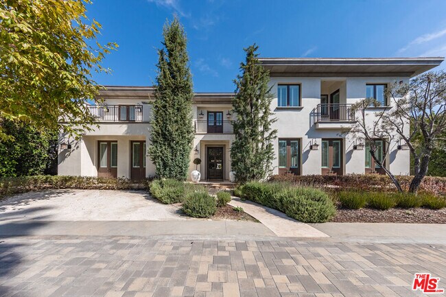 Foto del edificio - 618 N Beverly Dr