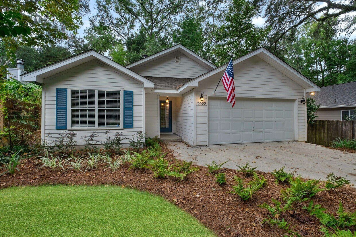 Foto principal - 2922 Bay Shore Dr