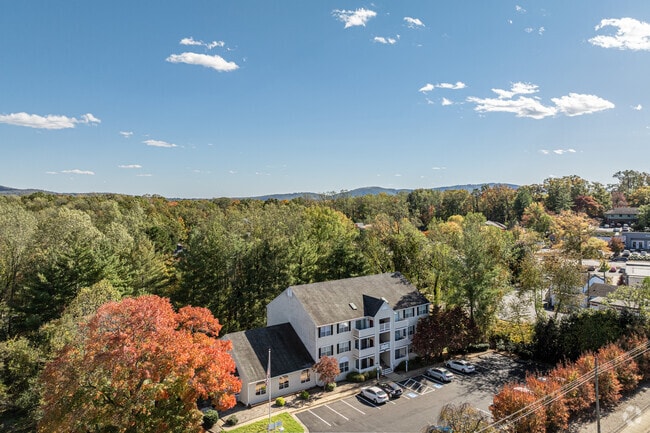Building Photo - Woodlane Apartments